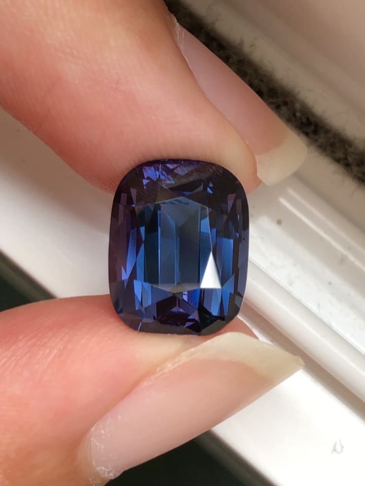 Color Shift Spinel 8.17 ct