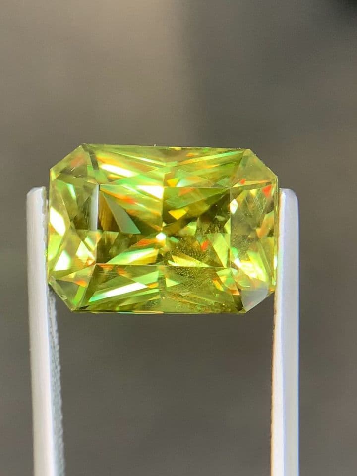 Sphene 9.95 ct