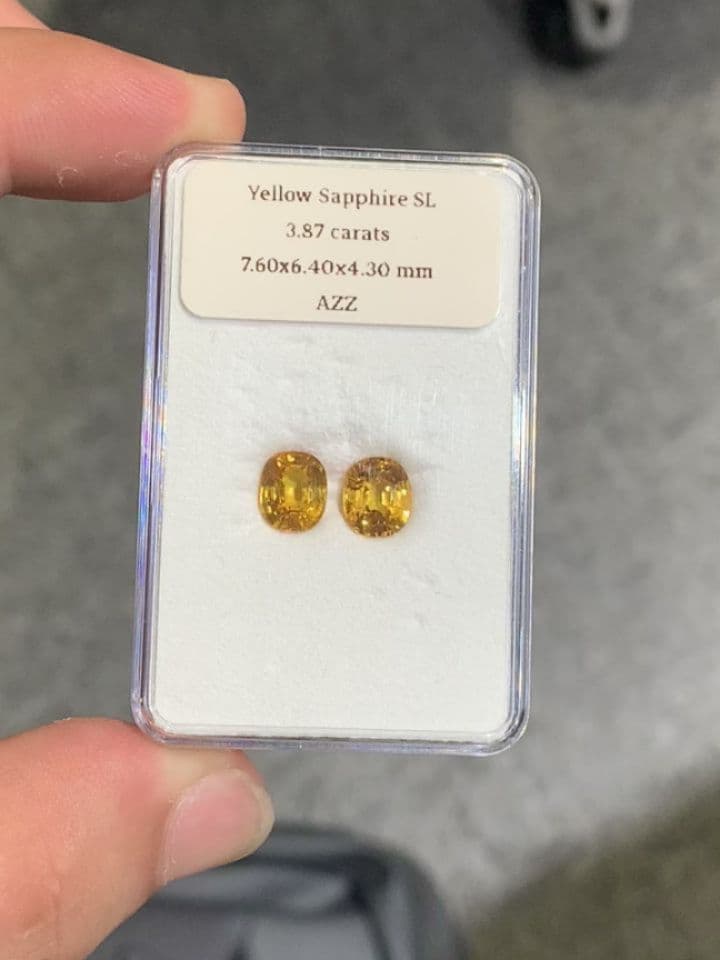 yellow sapphire 3.87 ct
