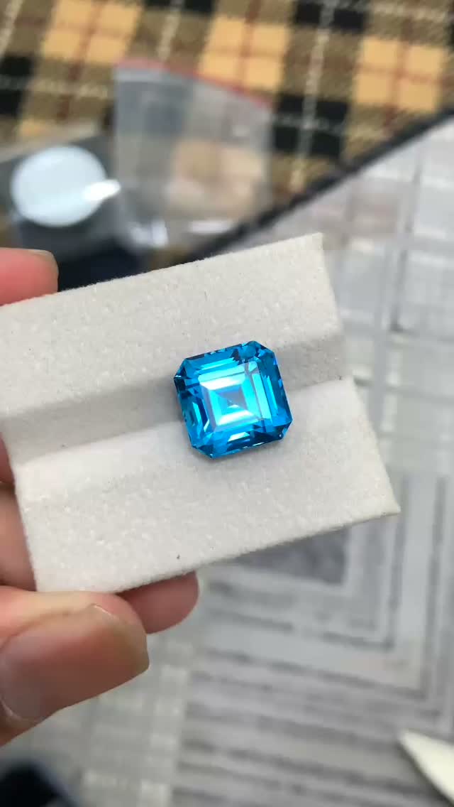 Electric Blue Topaz 12.98 ct