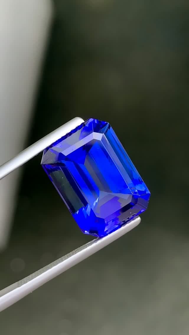 D Block 12.86 ct
