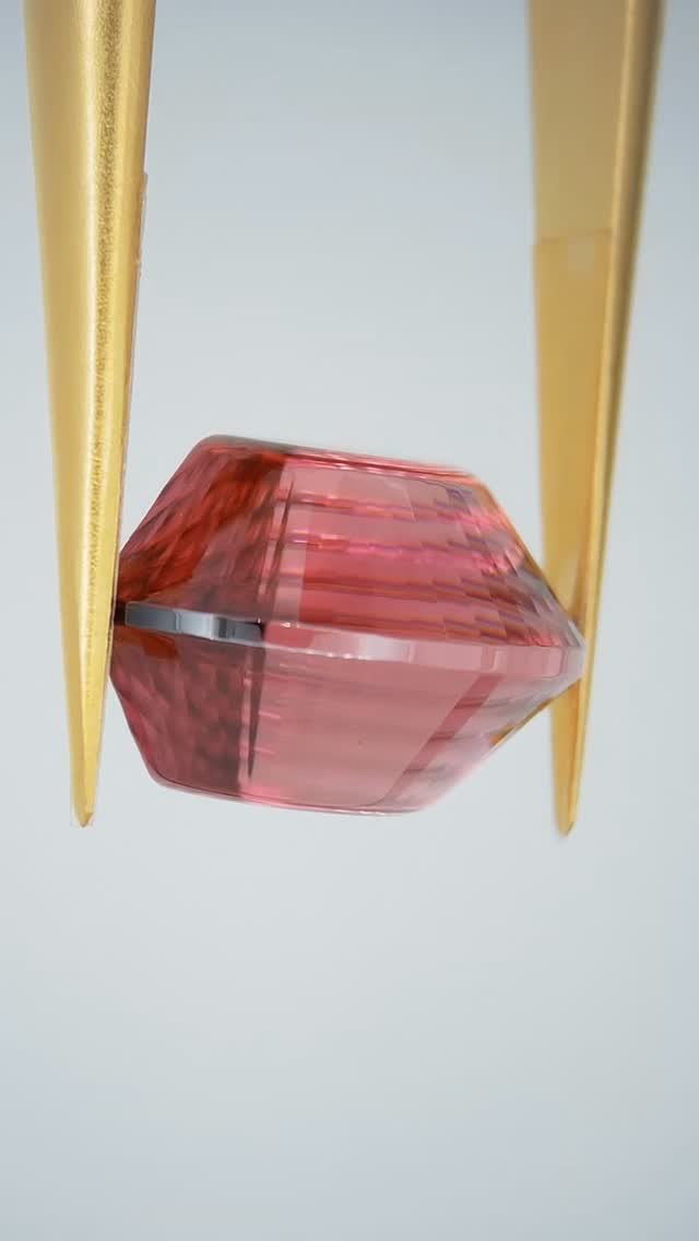 Tourmaline 0.00 ct