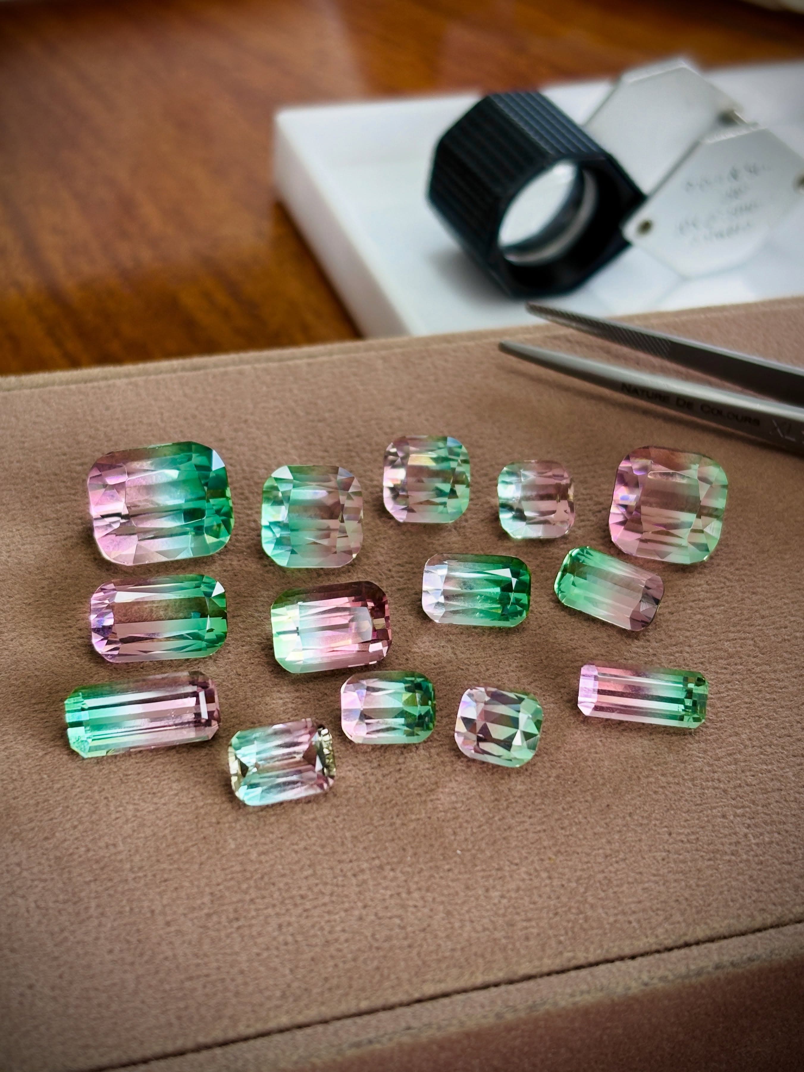 Bi-Color 109.94 ct