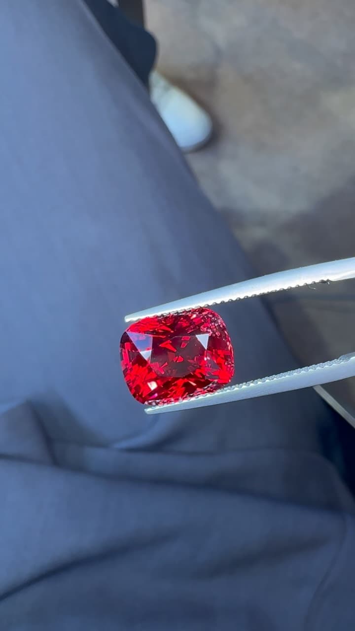 Spinel 8.00 ct